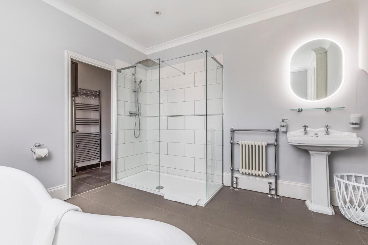 Deluxe Studios With Spa Included Portsmouth Kültér fotó