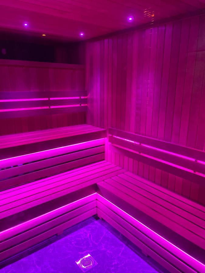 Deluxe Studios With Spa Included Portsmouth Kültér fotó